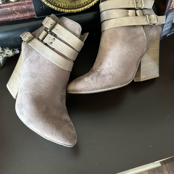 Booties - Picture 2 of 6